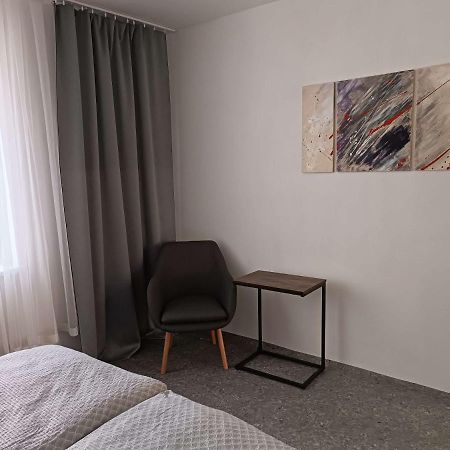 Apartmany Nad Splavem Зноймо Екстериор снимка